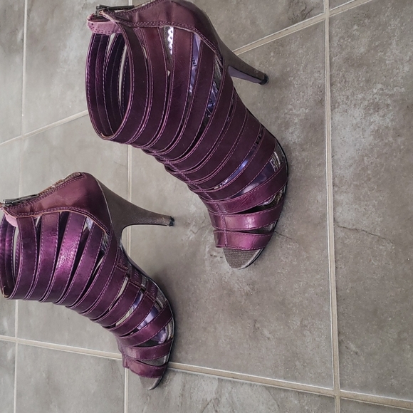 Vianni Collection Heeled Gladiator Sandals - Picture 2 of 5